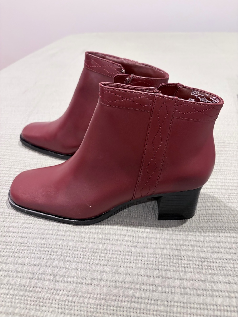 Expressions Red Burgundy Ankle Boots Block Heel Size 7.5 NWT